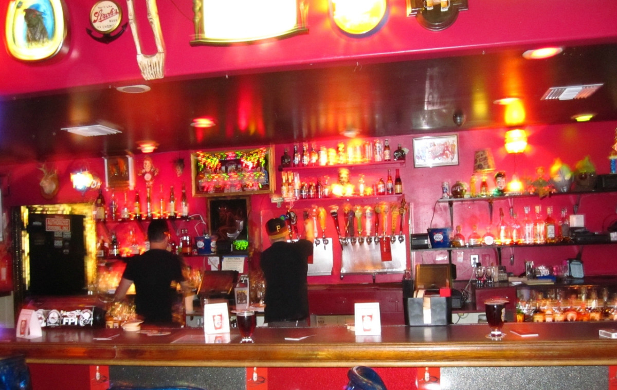 Alex’s Bar in Long Beach, CA Hopped