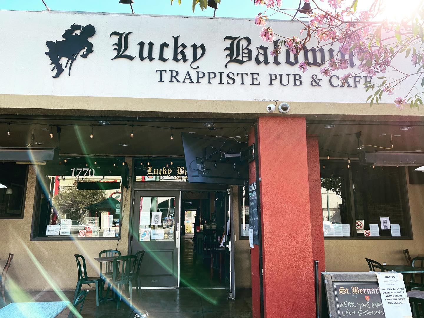 Lucky Baldwins Trappiste Pub in Pasadena, CA Hopped