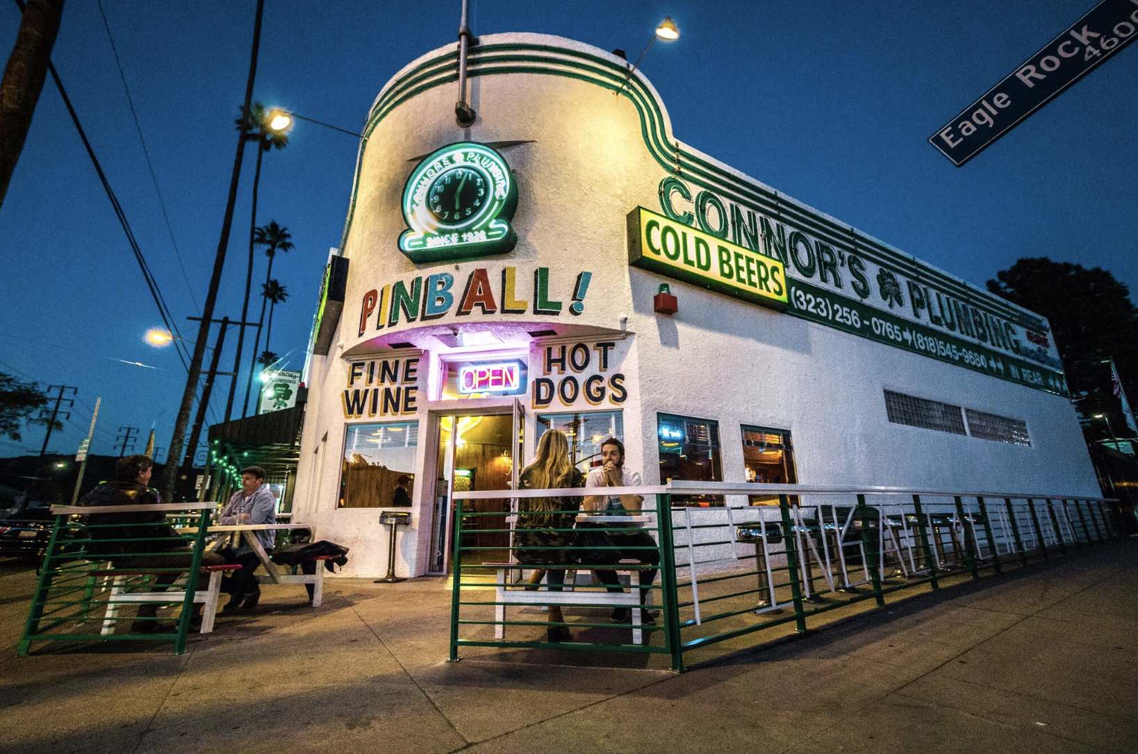 Walt’s Bar in Eagle Rock, CA Hopped