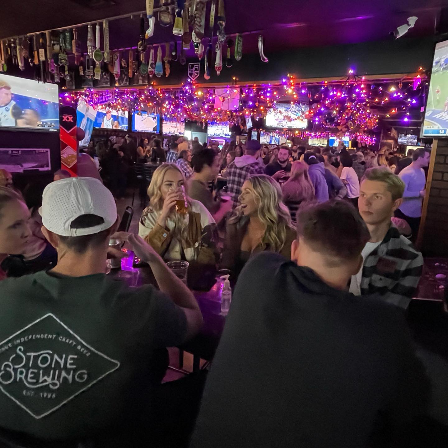 Kelly’s Korner Tavern in Placentia, CA Hopped